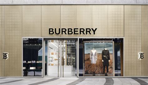 prada burberry|Burberry, Prada open flagship stores in luxury retail boom.